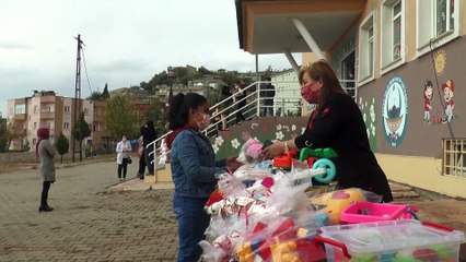 Öğrencilerden İzmir'deki depremzede çocuklar için oyuncak kampanyası - ŞIRNAK