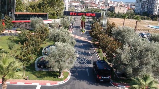 Hakmarrja e Veliajt: Teatri Kombëtar, pengu që kryebashkiaku nuk i fali RTV Ora dhe Ora News
