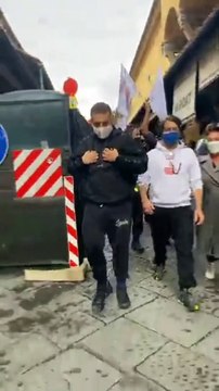 Proprietários de restaurantes marcham até Roma em protesto