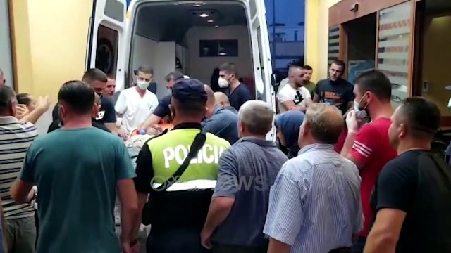 Ora News - Aksident në Malësi të Madhe, momenti kur i plagosuri sillet në spital