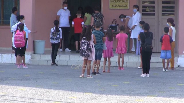 Ora news - Viti i ri arsimor: Në 479 shkolla mësimi me 2 turne, në 183 mësimi me 3 turne