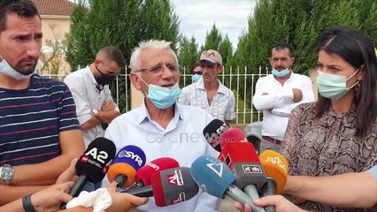 Ora News - Protesta në Durrës: Ca organizojnë dasma, e të tjerë jo