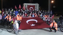 Atatürk'ü ziyaret etmek için Mersin'den Ankara'ya pedal çevirmeye başladılar