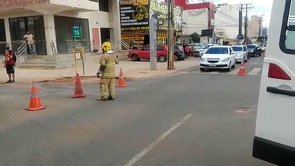 Ambulância e carro se envolvem em acidente na Avenida Sandu Norte