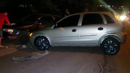 Após ser fechado por condutor, Corsa colide em Gol estacionado no Brasmadeira