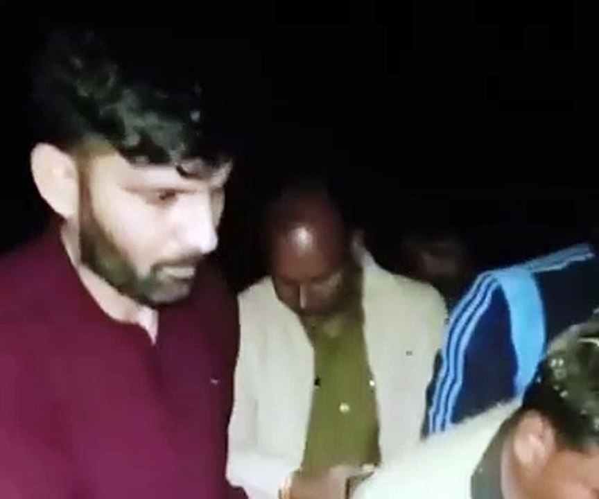मुठभेड़ के बाद घायल बदमाश को पुलिस ने दबोचा, देशी रायफल, बाइक बरामद