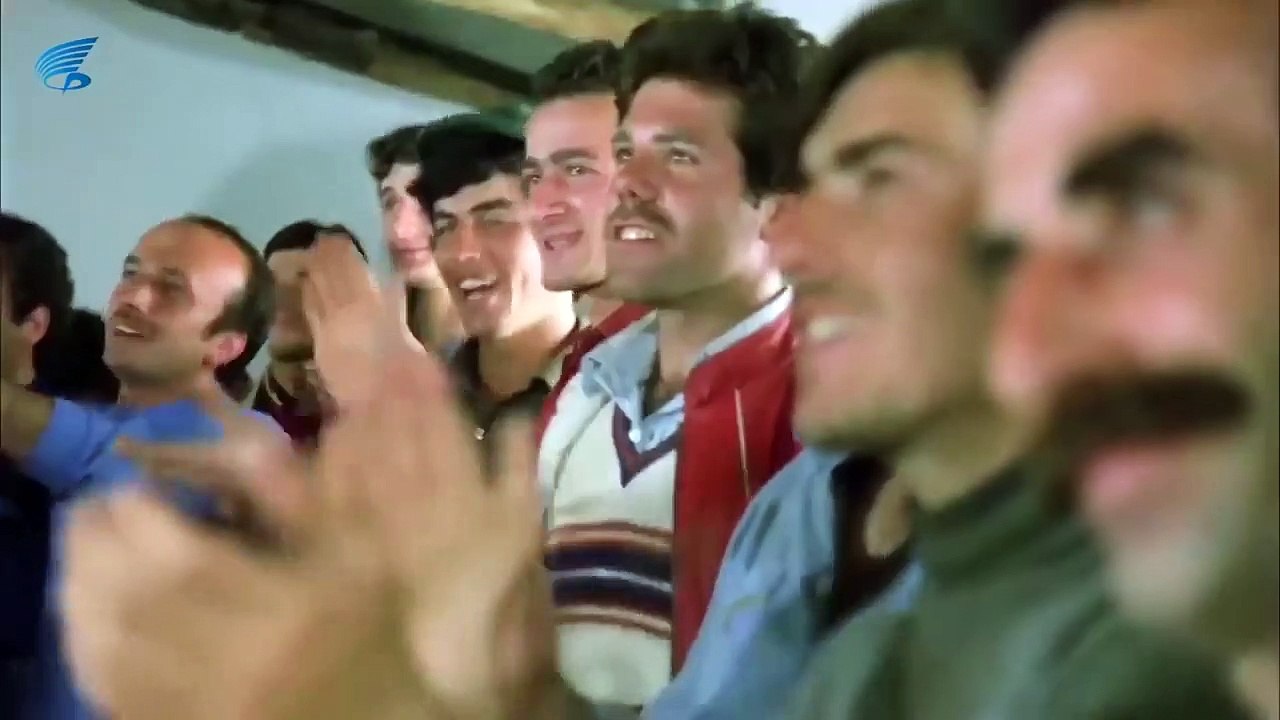 Firar _ Ayşe, Zaafına Yeniliyor!