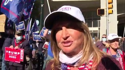 Bewaffnete "Proud Boys" machen in Phoenix Stimmung für Trump