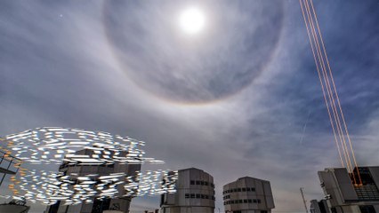Check Out This Otherworldly Lunar Halo in Unreal Image