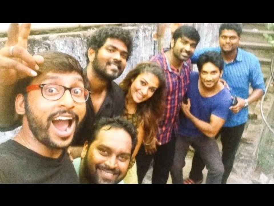 When Nayan will get her mobile Phone? 1yr celebration of Nanum Rowdy Dhaan!