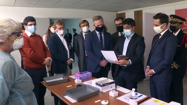 Des tests PCR et antigéniques installés dans les aéroports parisiens