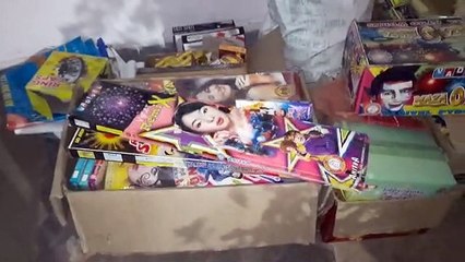 रोक के बावजूद पटाखों की बिक्री, एक गिरफ्तार