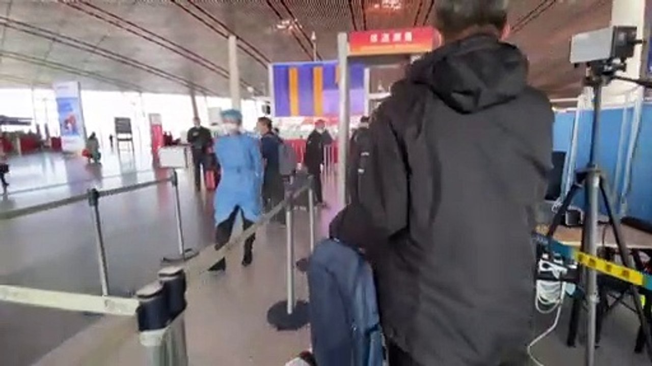 Μπλόκο της Κίνας σε ταξιδιώτες από την Ευρώπη κ...