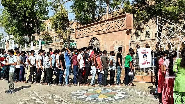 कांस्टेबल बनने के लिए 55 प्रतिशत अभ्यर्थी पहुंचे परीक्षा देने