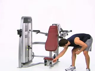 Close grip shoulder machine
