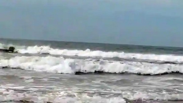 High waves in the sea, Yaas almost reaches Odisha-Bengal