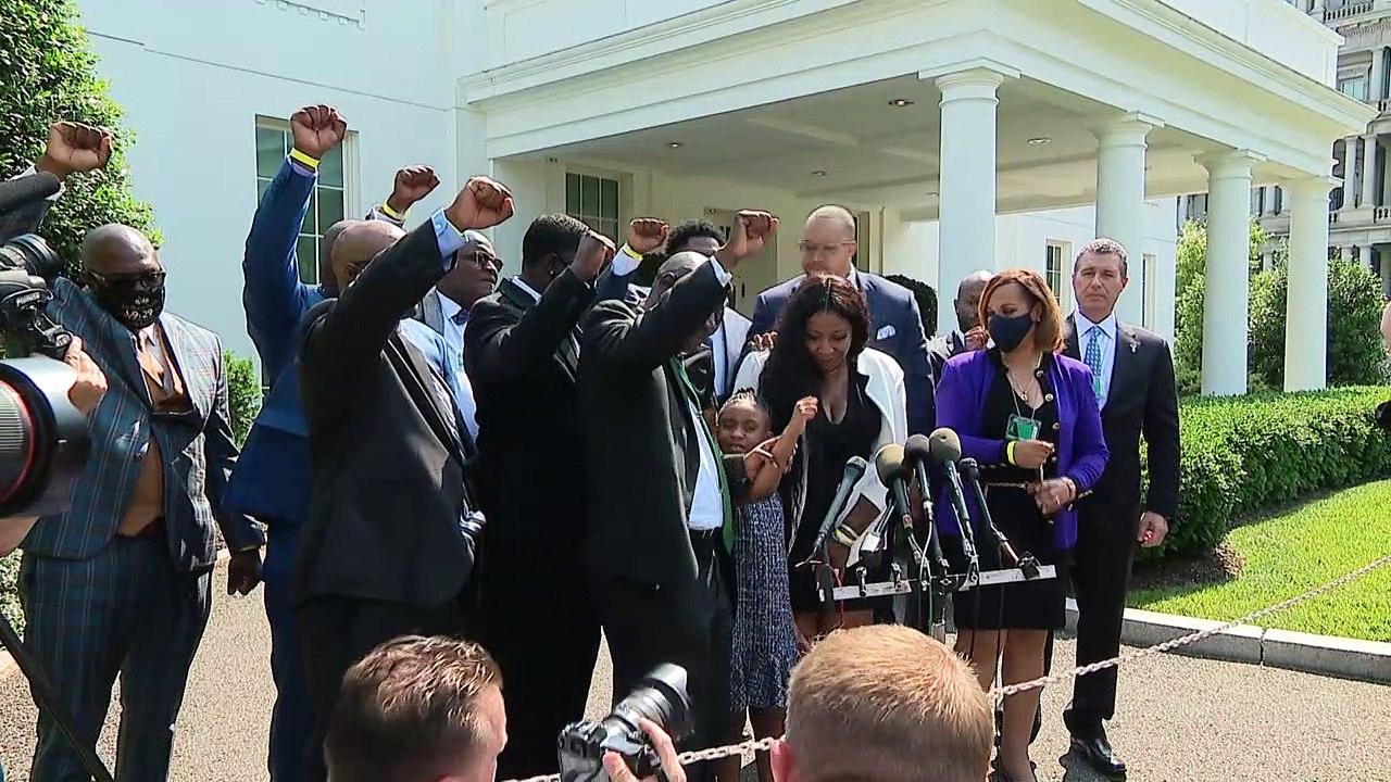 Ein Jahr nach Tod von George Floyd: Angehörige fordern Reformen