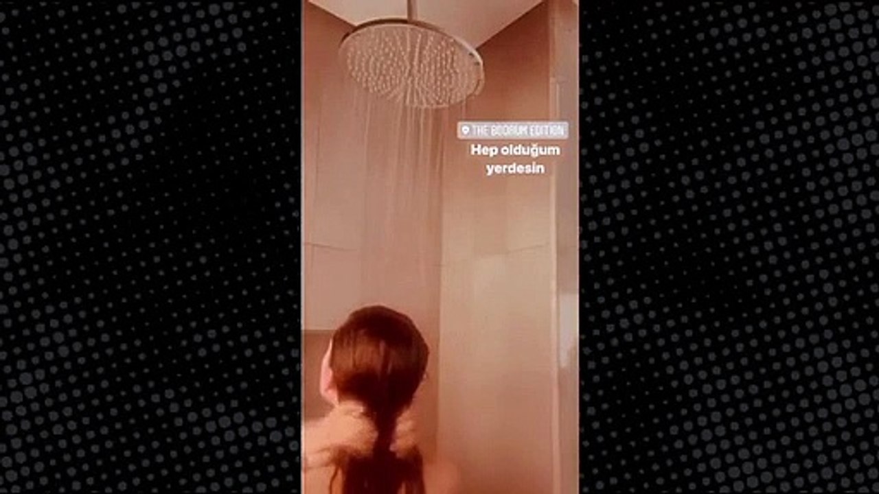 Aygün Aydın'dan olay paylaşım: Duş alırken çektiği görüntülerini paylaştı