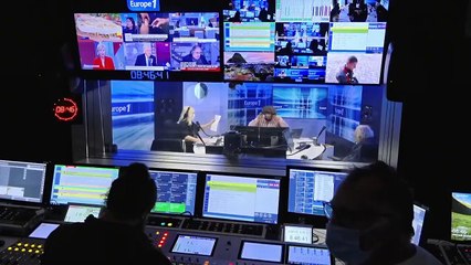 Marine Le Pen et les garçons : "une fille, ça fait campagne dans toutes les régions" (Canteloup)