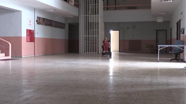 Milli halterci Nazmiye Muratlı, paralimpik oyunlarda 3. altın madalya peşinde