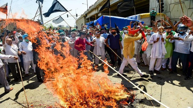Farmers protesting across the country observe black day