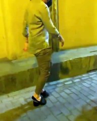 Joaquín se pasea por Sevilla con tacones