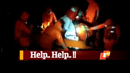 #CycloneYaas: Odisha BDO, NDRF Team Rescue 10 Fishermen From Capsized Boat, Garner Appreciation