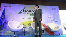 Moreno define al sector aeroespacial como estratégico para la reactivación económica