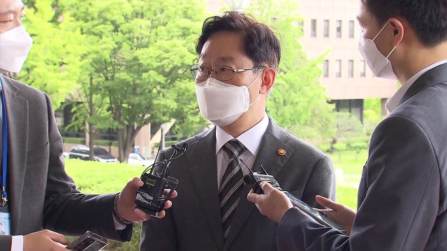 박범계 공소장 유출 의혹 검사들, 휴대전화 제출 응해야 / YTN