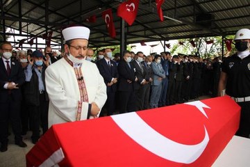 Yalova'da otomobilin çarpması sonucu şehit olan polis memuru son yolculuğuna uğurlandı