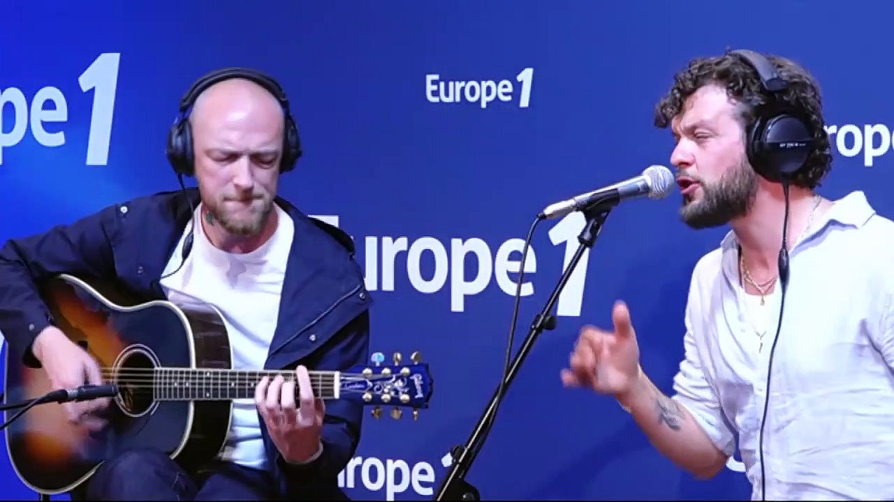 EXTRAIT - Quand Claudio Capéo interprète "Senza une donna"