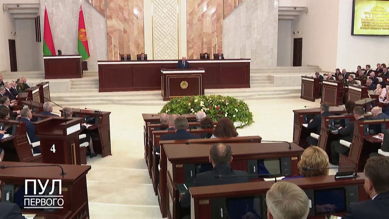Lukashenko diz que foram ultrapassadas "linhas vermelhas"