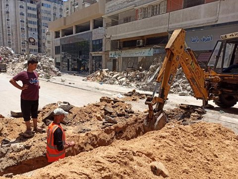 Gazze, İsrail saldırılarının izlerini silmeye çalışıyor