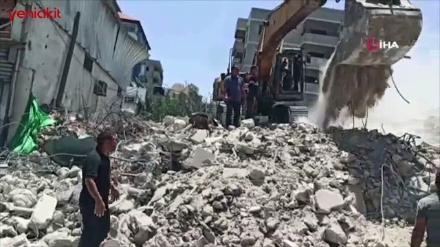 Gazze, İsrail saldırılarının izlerini silmeye çalışıyor