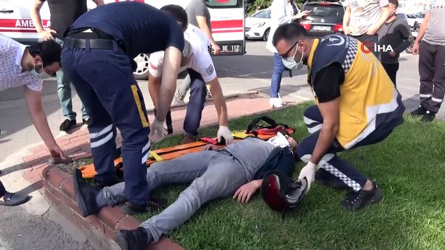 Motosiklet ile ticari taksi kafa kafaya çarpıştı