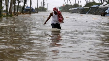 Deadly Cyclone Yaas hits India’s eastern coast, villages flooded