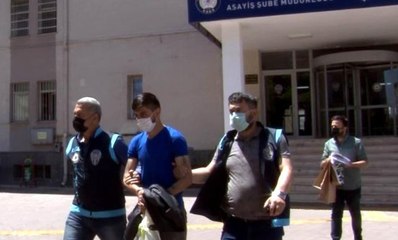 Hırsız pes etmedi, levye ve tekmelerle pencereyi açtı