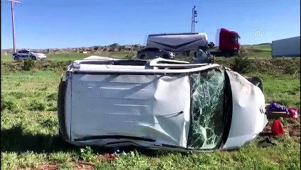 SİVAS - Zincirleme trafik kazasında 11 kişi yaralandı