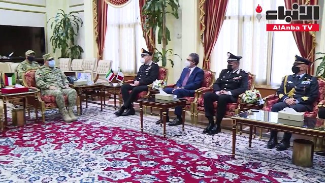 وكيل الحرس الوطني الفريق الركن م.هاشم الرفاعي مستقبلاً سفير إيطاليا لدى البلاد كارلو بالدوتشي يرافقه وفد عسكري برئاسة اللواء انزو بيرنارديني نائب القائد العام لقوات الدرك الإيطالية (الكاربنيري)