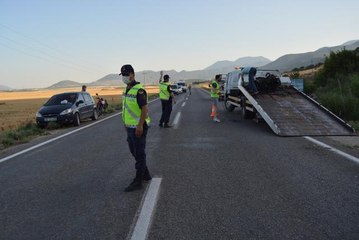 GAZİANTEP - Şarampole devrilen otomobildeki 4 kişi yaralandı