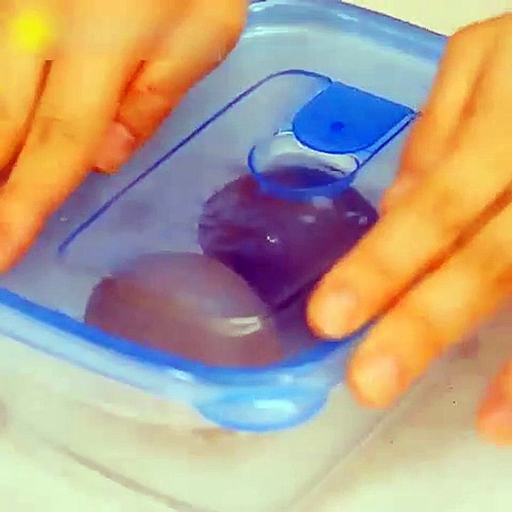 Haşlanmış yumurta nasıl soyulur?