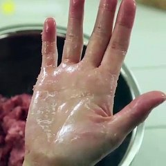 Yağlı elleri temizlemek aslında çok kolay!