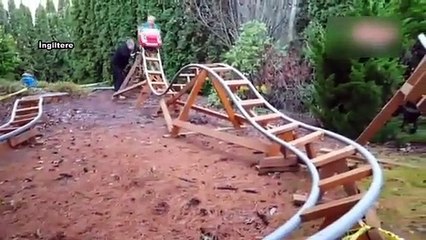 Baba, çocuklarını mutlu etmek için bakın ne yaptı!