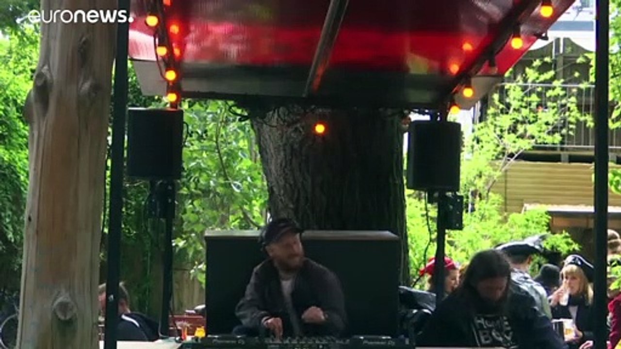 So feiert Berlin jetzt: Mehr Kaffeekränzchen als wilde Sause