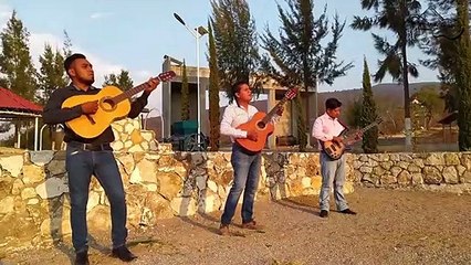 MUJER PASEADA - GUITARRAS DE LA SIERRA