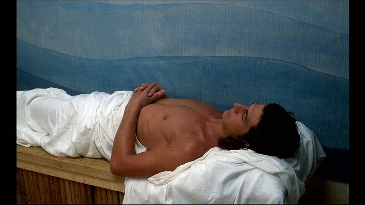 LES BRONZÉS Film - Extrait avec Gérard Jugnot, Christian Clavier, et Thierry Lhermitte - Massage