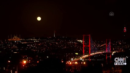 "Süper Ay" gökyüzünü süsledi