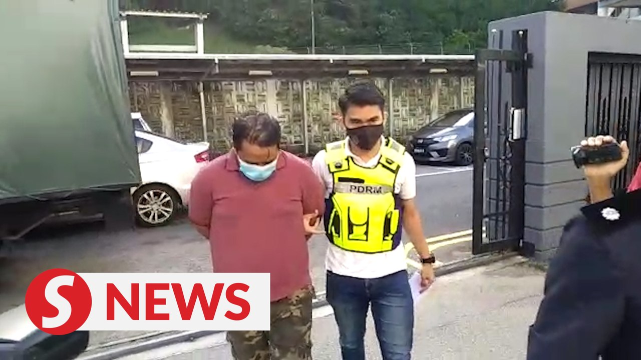 Teacher charged with cheating colleagues in gold investment scheme