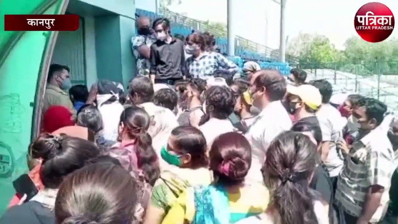 ग्रीन पार्क में कोविड-19 वैक्सीनेशन मेगा सेंटर,...