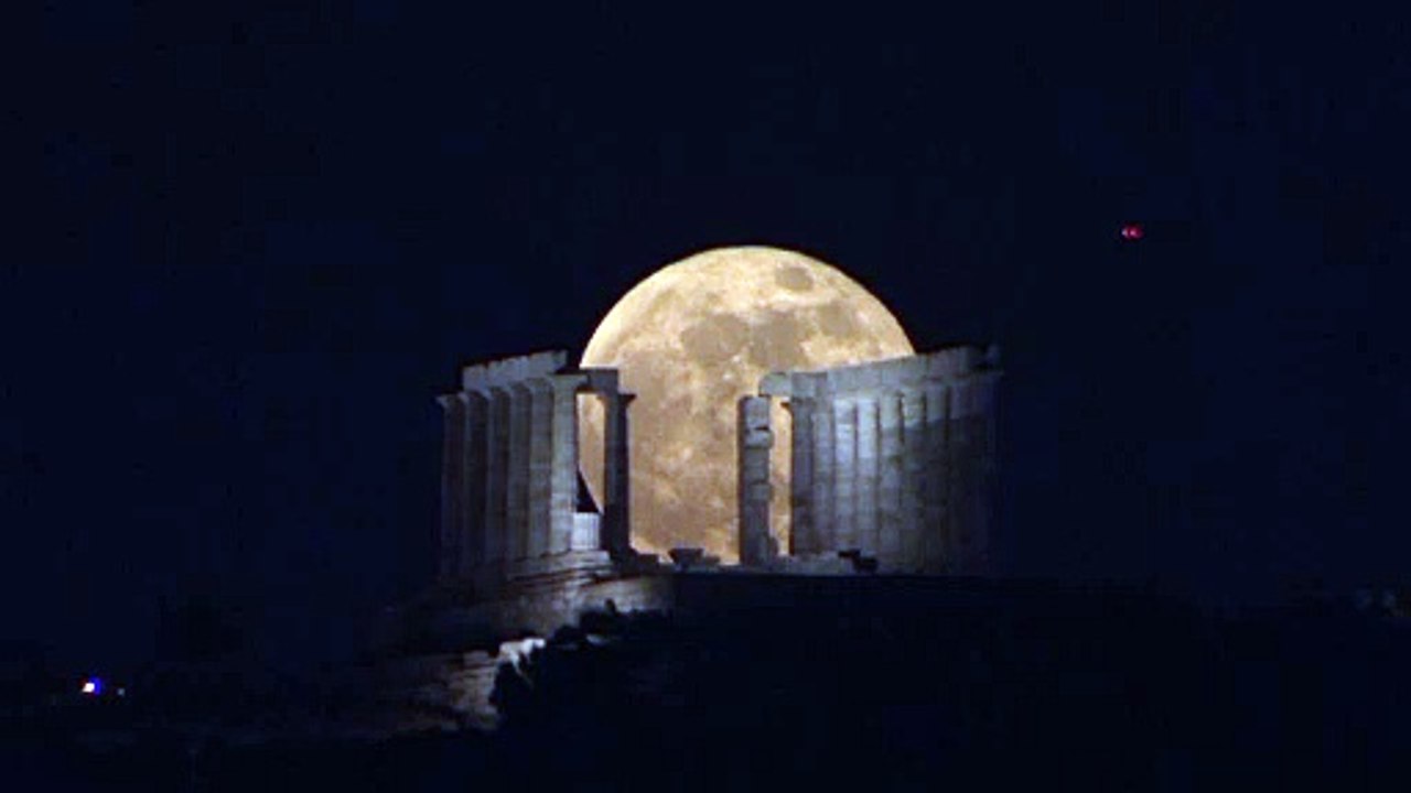 So spektakulär ist der Super-Blutmond aufgegangen